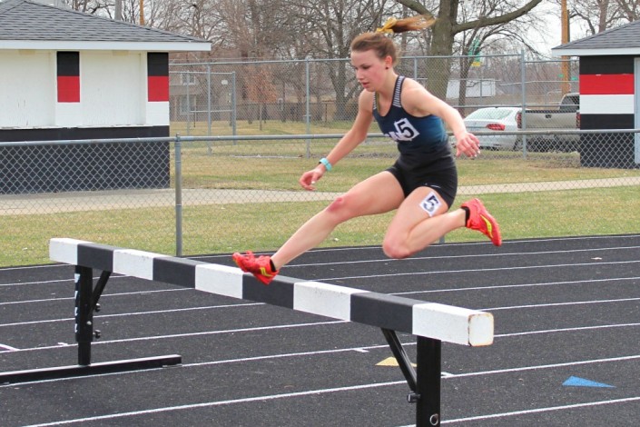Sprinters, steeplers lead way at Grand View