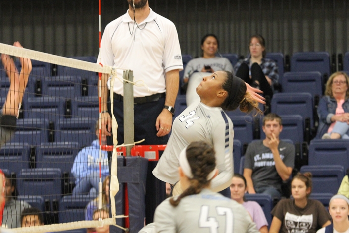 SAU drops two matches to top-25 opponents