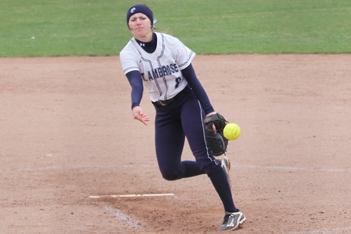Bees settle for doubleheader split with Eagles