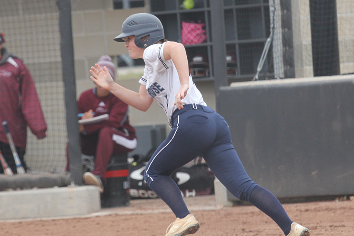 Thompson's homer helps SAU take doubleheader from Calumet