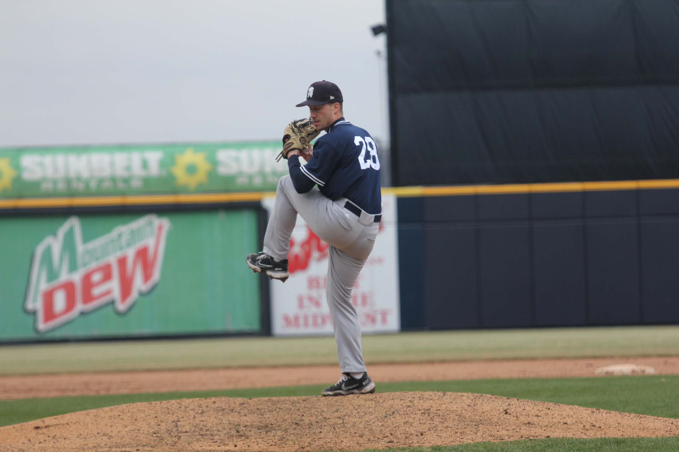 Bees bust out the brooms against Titans