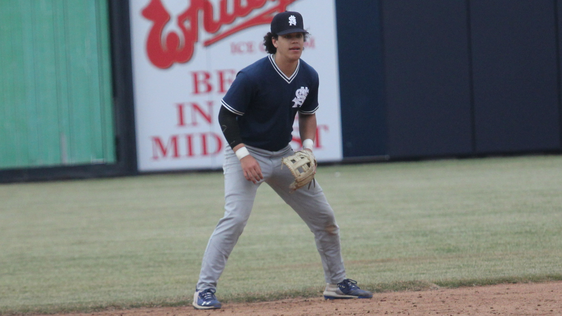 Bees take tough loss at home against Calumet