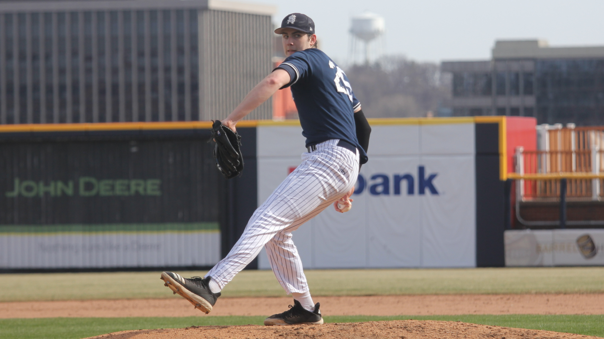 SAU drops series at Mount Mercy