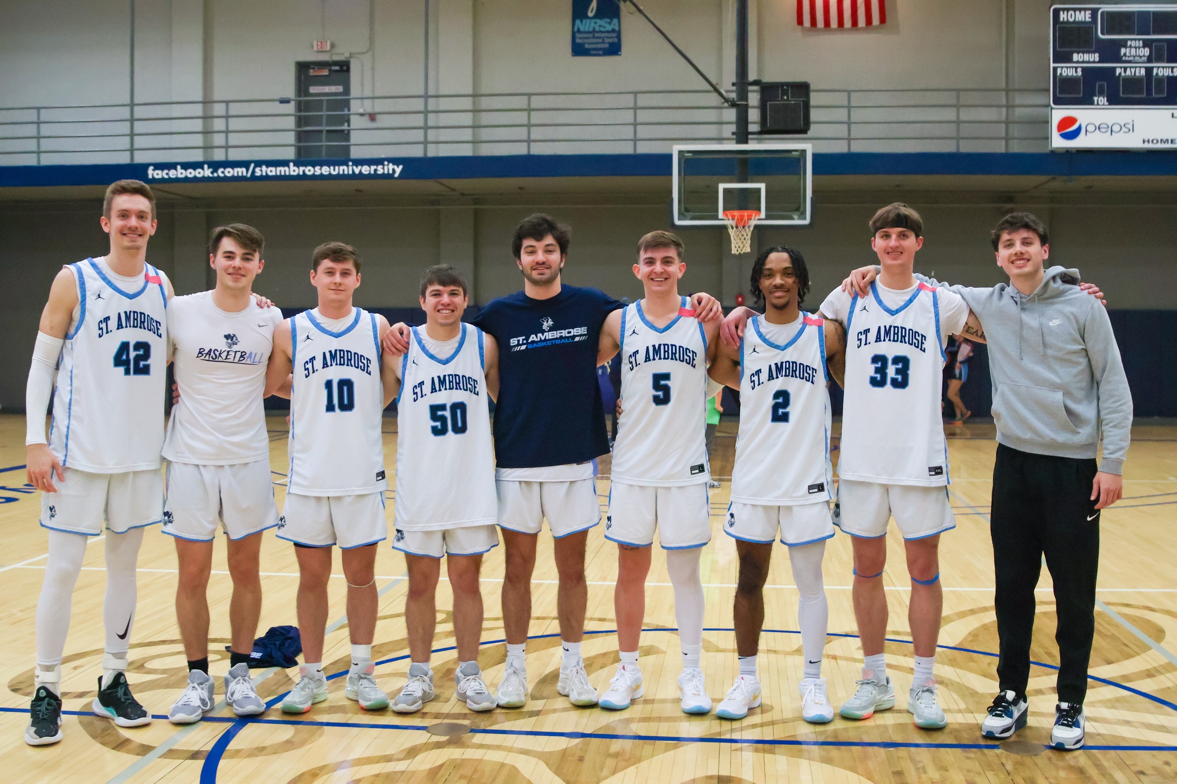 Bees recognize nine on Senior Day