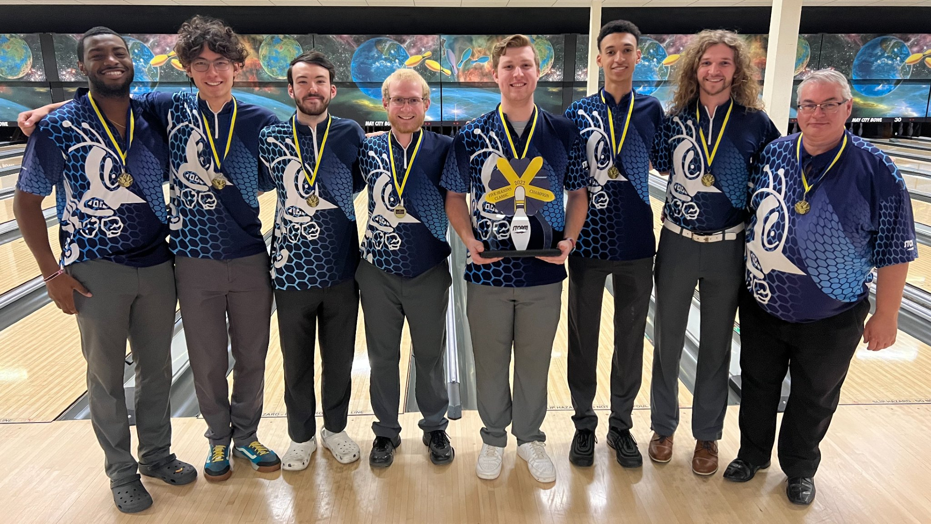 Greim leads men to capture Five Seasons Classic title