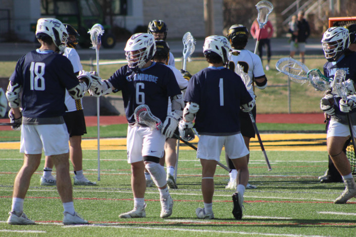 Third quarter surge helps Bees past Pride