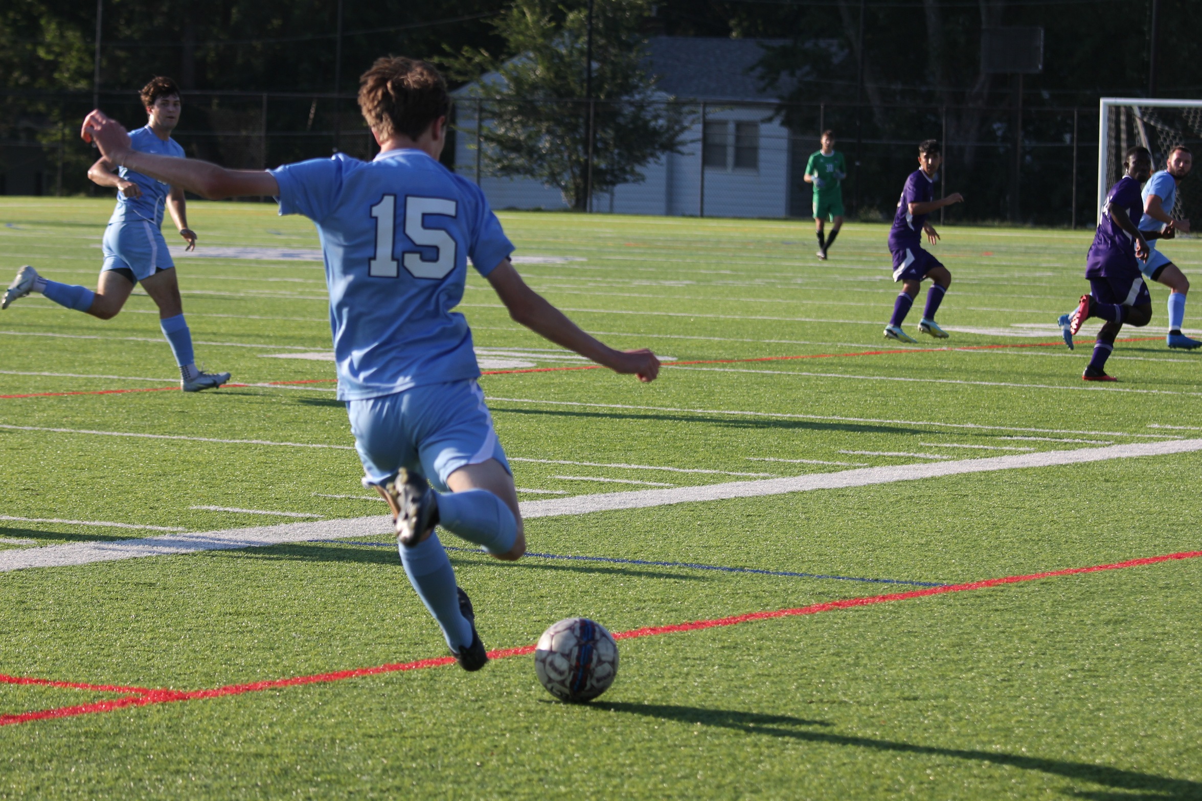 Evans nets game-winner to defeat RedHawks