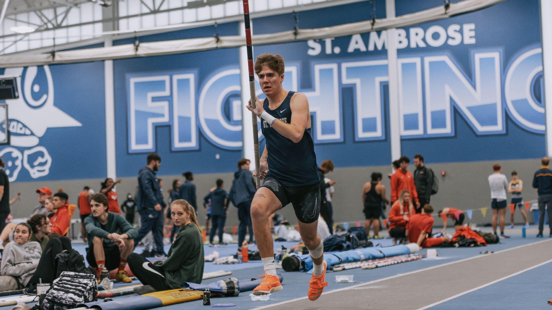 Men open season by hosting Frigid Bee Invitational