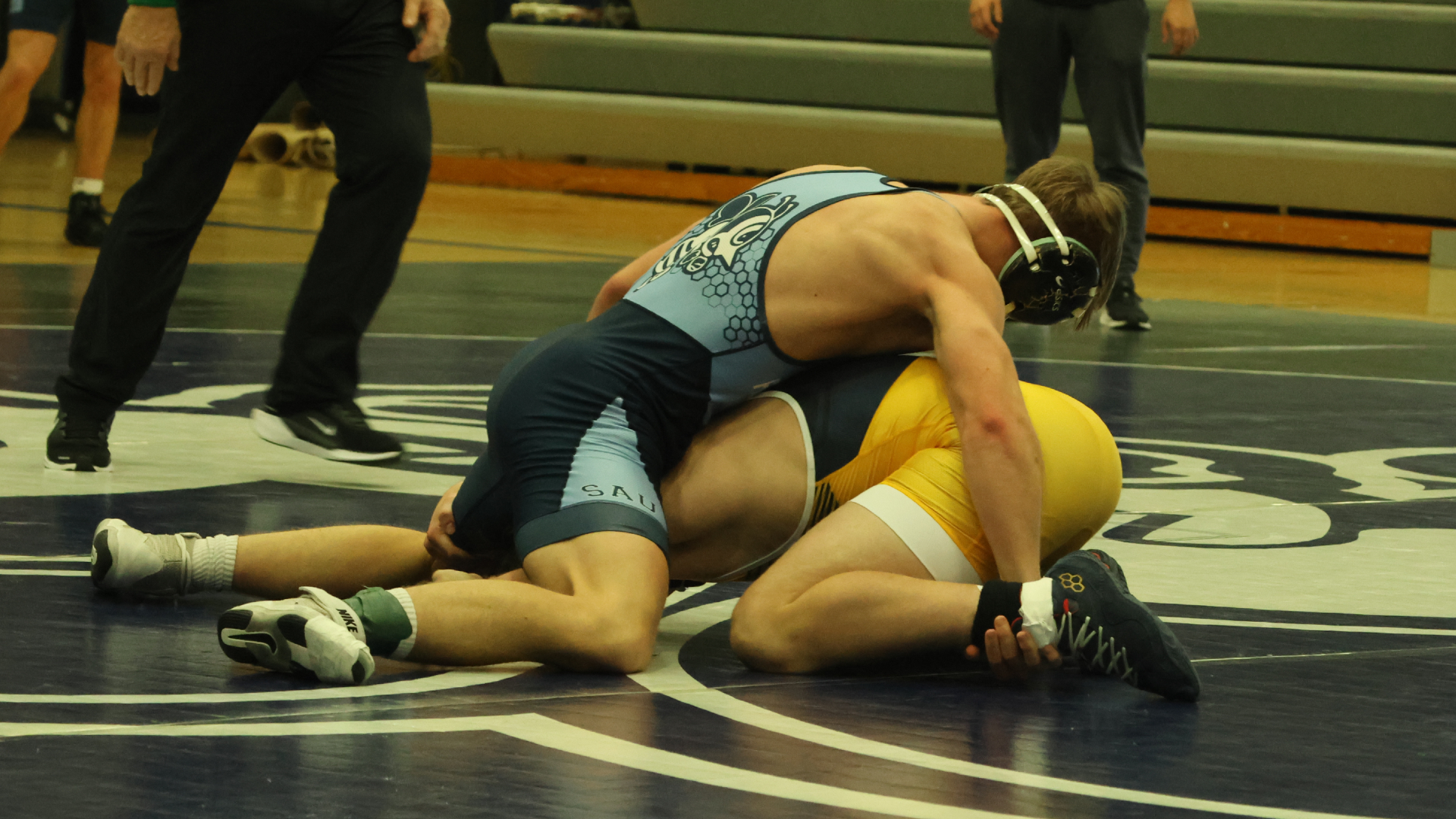Bees move to 3-0 with 28-12 win over Statesmen