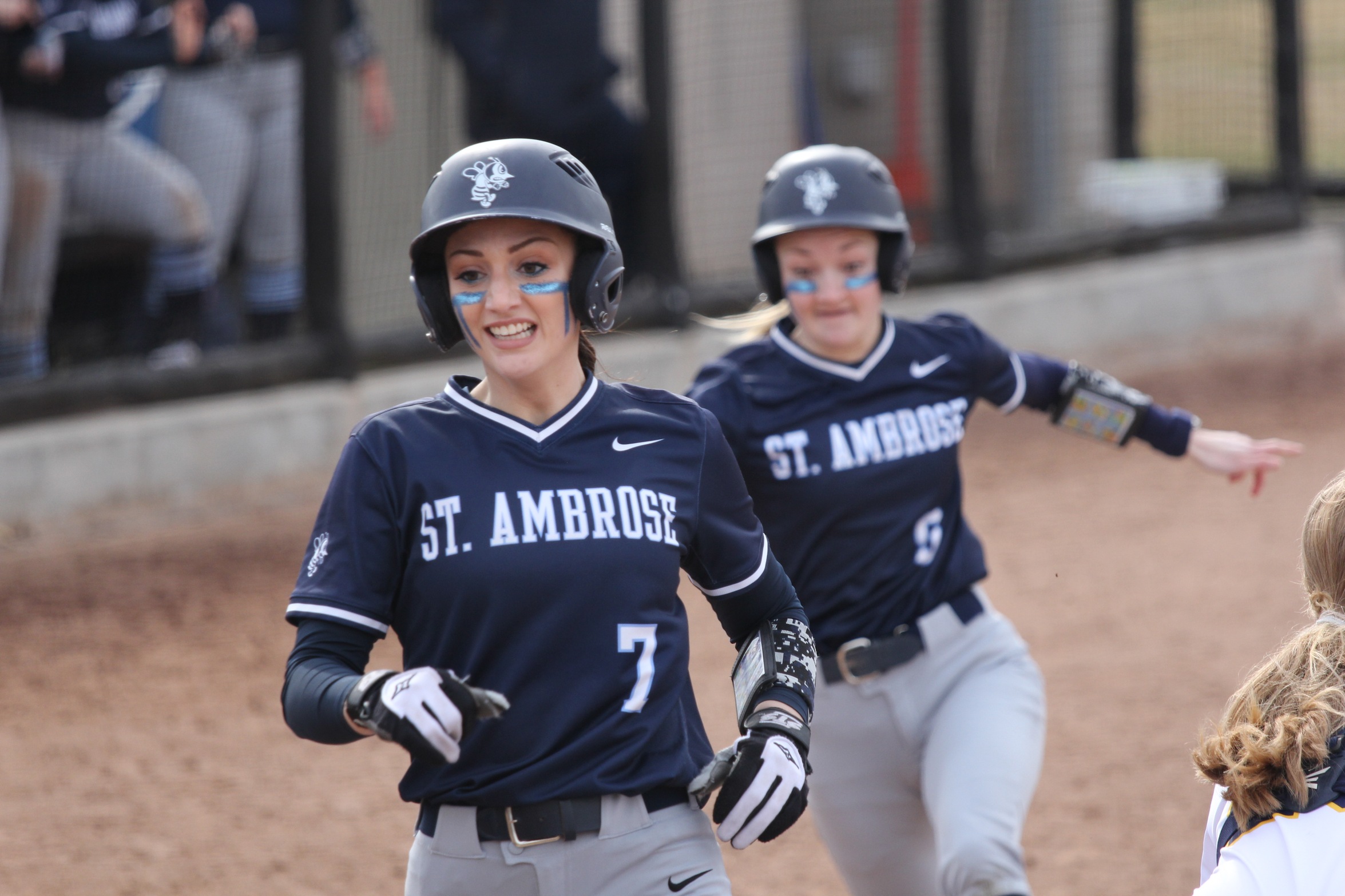 SAU splits home doubleheader with Augustana