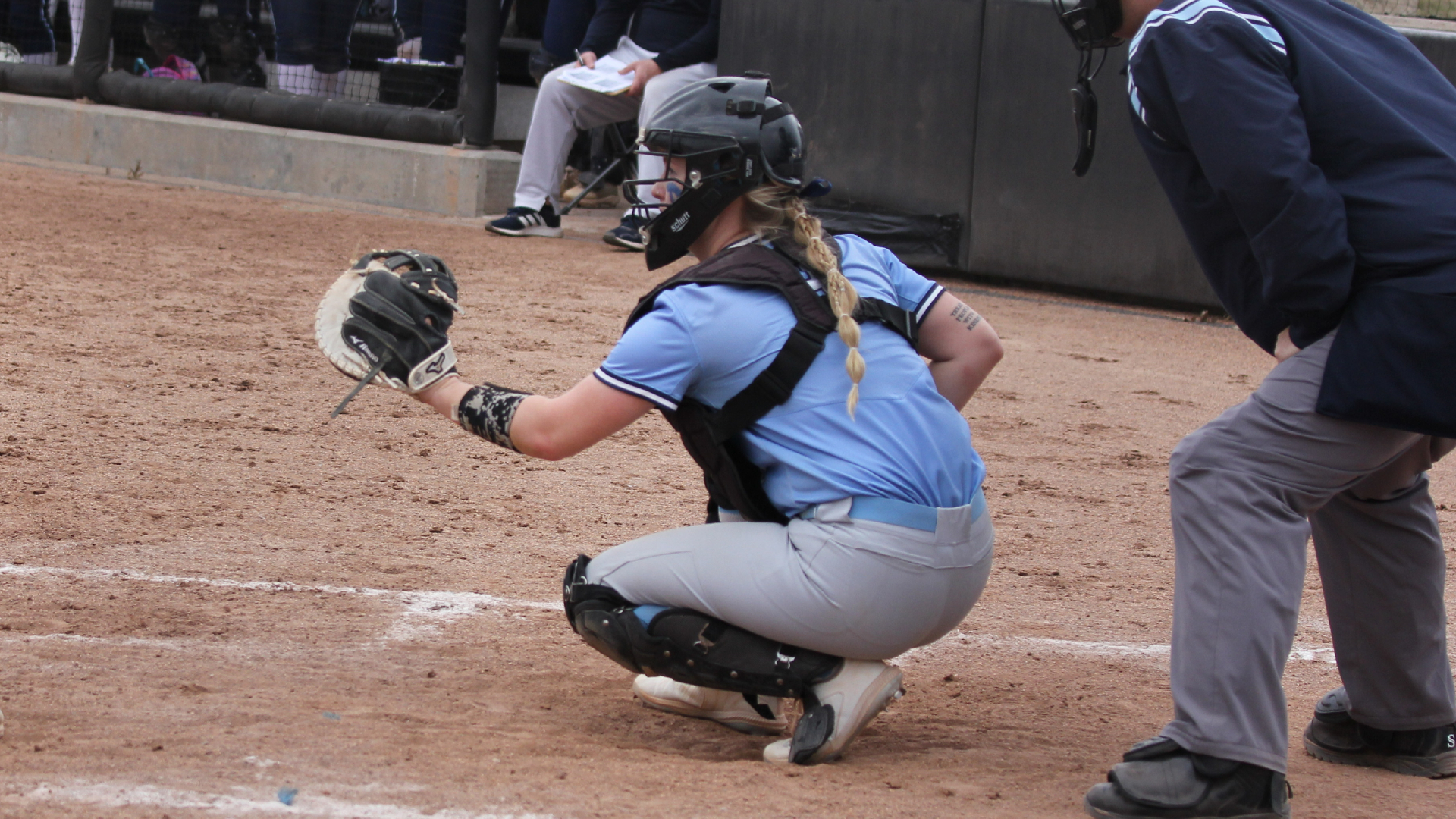 Big innings late help Bees sweep Eagles