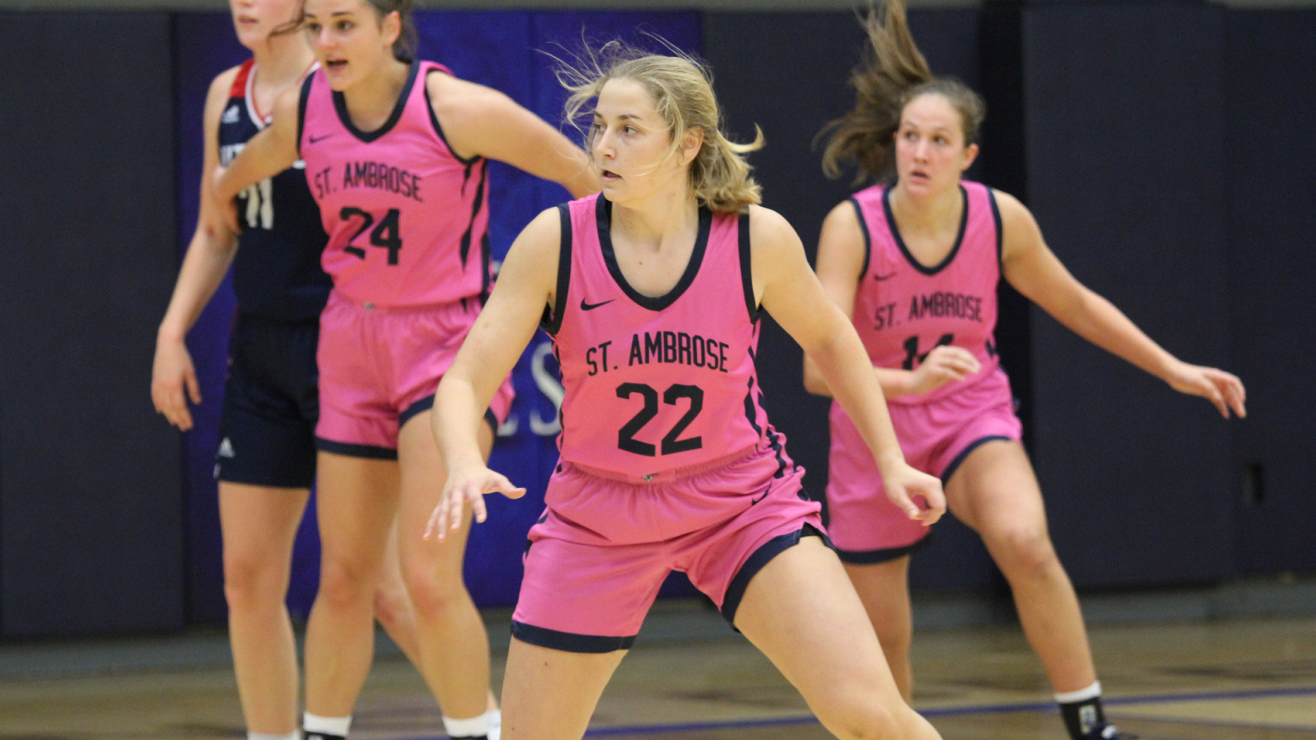 Bees stumble in first of two at Grand View Classic