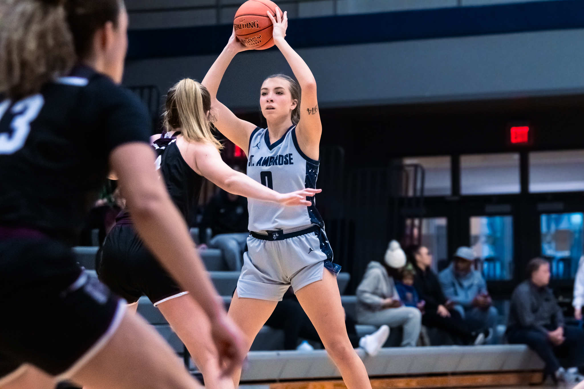 SAU fends off V-Hawks in nail-biter