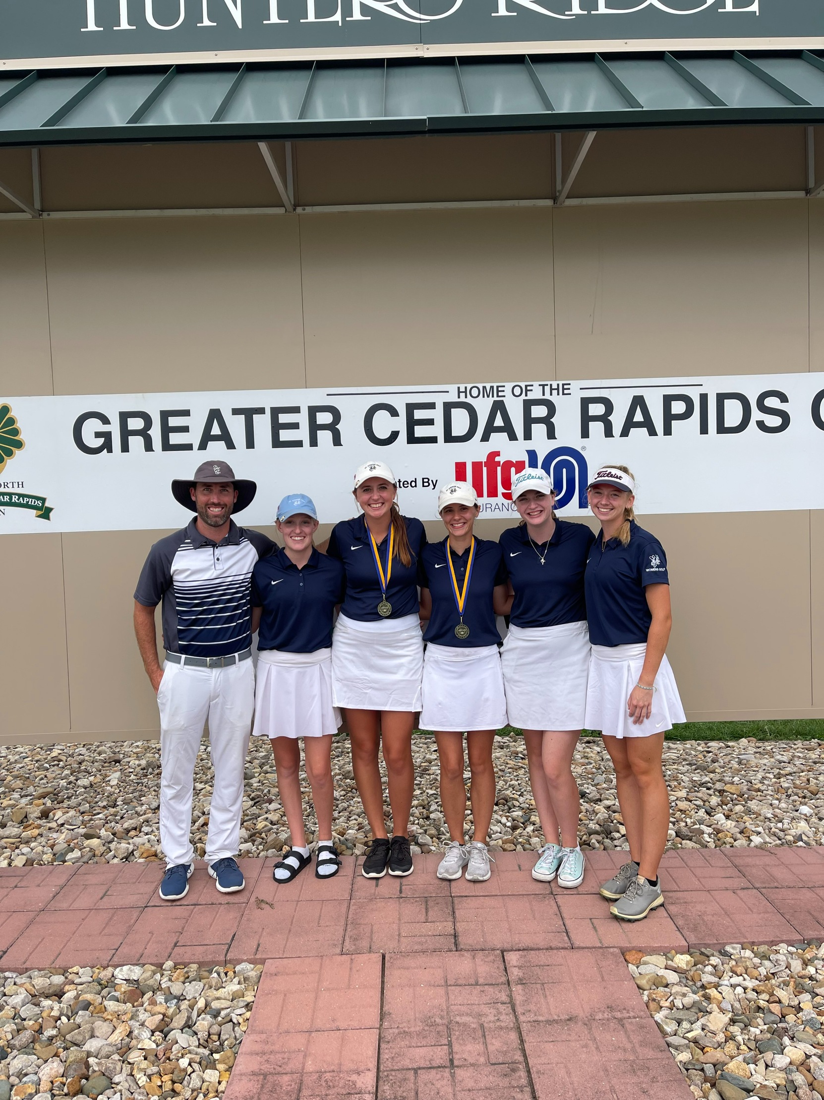 Sanders, Cramer help Bees finish third at Klocke Classic