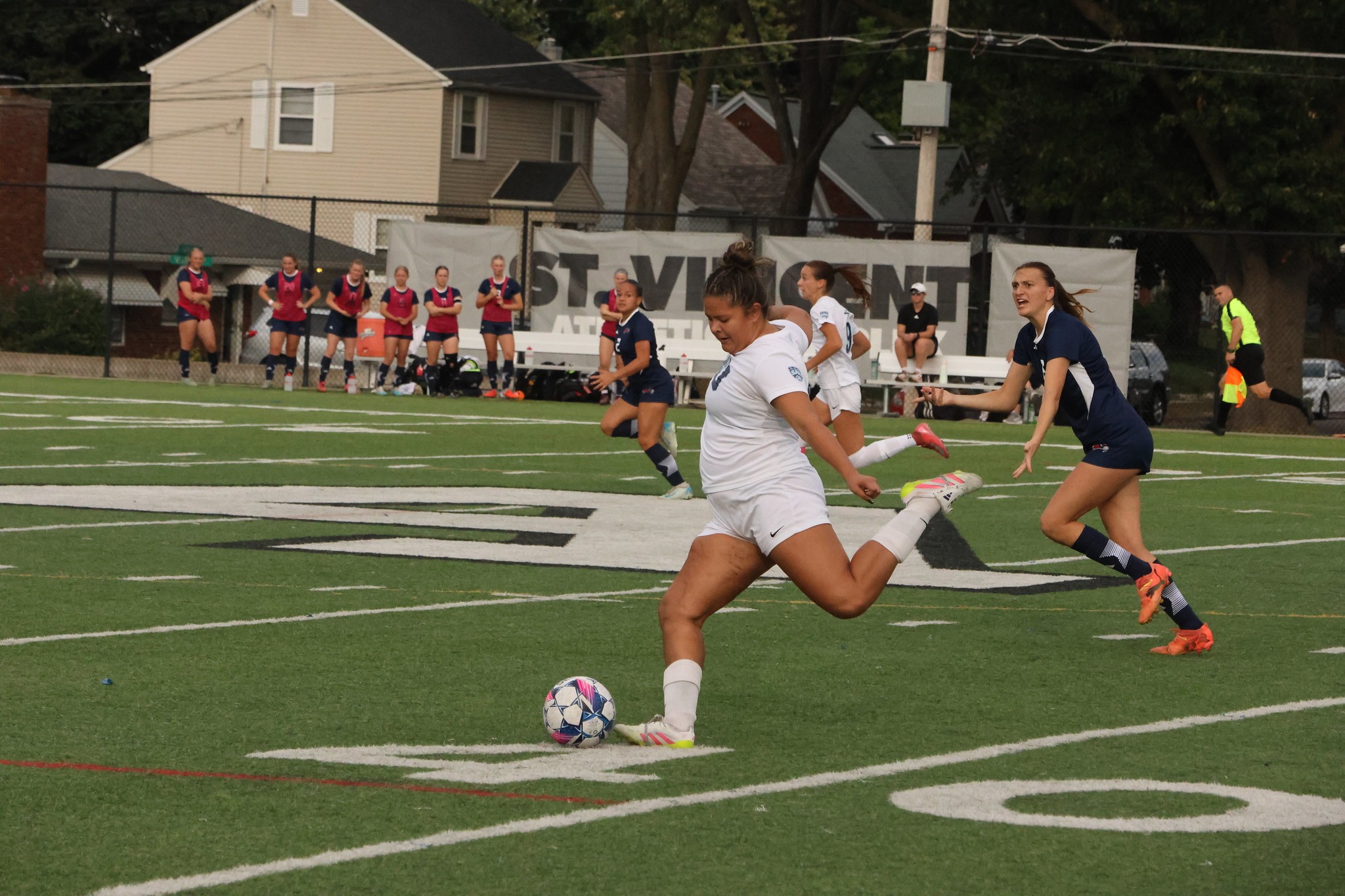 Bees take down Trinity Christian 3&ndash;1 at home