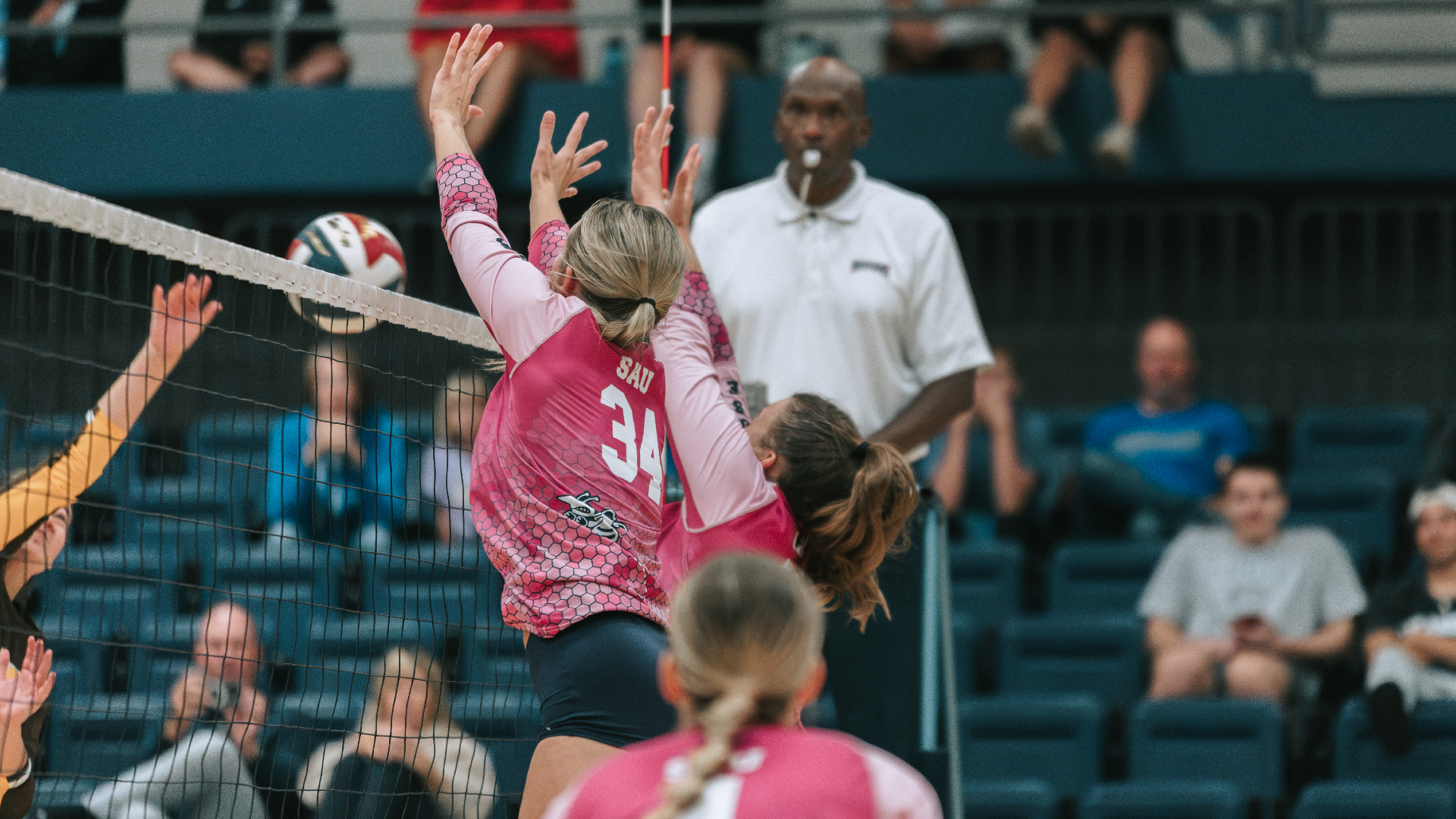 Bees unable to close door on Cougars, fall in five